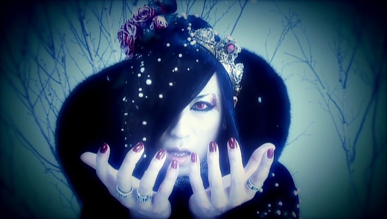 D - Snow White