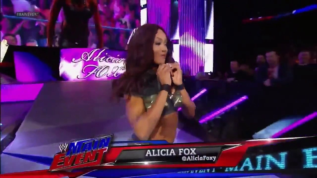 WWE Main Event Divas Action
