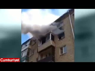 Apartmanda can pazarı: Alevlerin içinden böyle atladılar