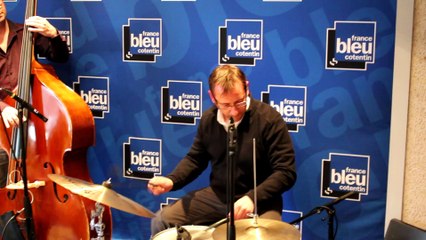 Amélie Como La Peli - Il suffirait de presque rien (Live su France Bleu Cotentin)