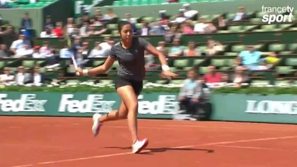 Diyas ne se laisse pas dépasser et termine au filet