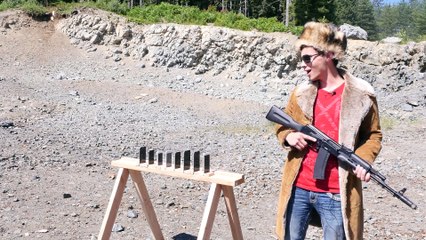 Combien d’IPhone faut-il pour arrêter la balle d’un AK-74 ?