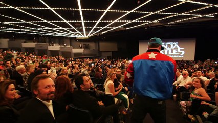 Show surprise du rappeur Vanilla Ice à la première du film Ninja Turtles 2 au Madison Square Garden