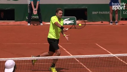 Wawrinka conclut sur un revers puissant au filet