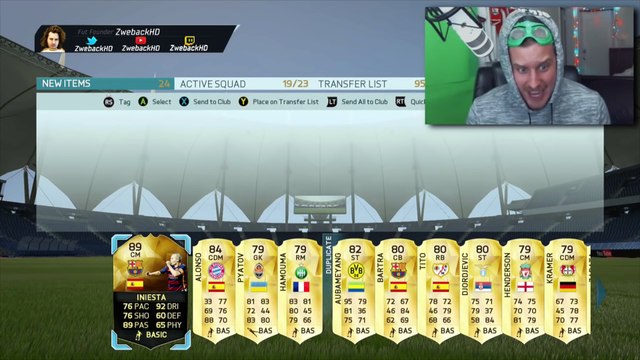 TOP 5 LUCKIEST PACK OPENINGS OF THE YEAR! FIFA 16 (RONALDO, MESSI, LEGENDS, IN A PACK!)