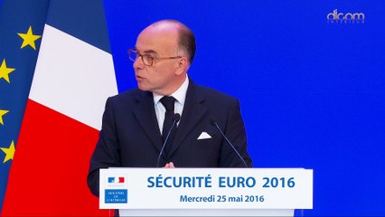Conférence de presse de Bernard Cazeneuve sur le dispositif de sécurité de l'Euro 2016