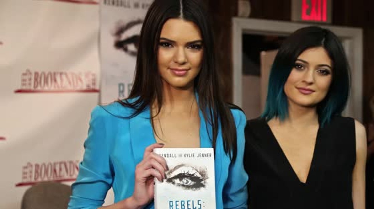 Kendall und kylie jenner bringen ihr zweites buch heraus