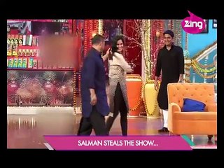 Salman Khan Makes Special Appearance On Comedy Nights!