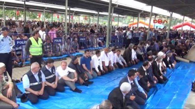 Şehit Uzman Çavuşu 5 Bin Kişi Son Yolculuğuna Uğurladı