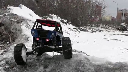 RC OFF Road Trucks - Snow & Mudding - Toyota Tundra High Lift, Axial Wraith, Hummer, HPI