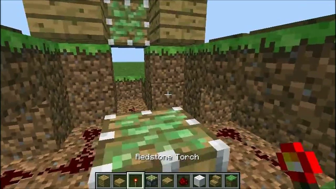 How to make a 3x3 Piston Door in Minecraft! (1.8.1)