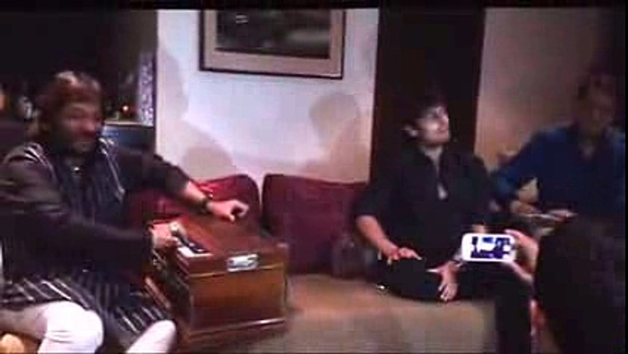 Sonu Nigam and Roop Kumar Rathod -Sandese Aate Hai