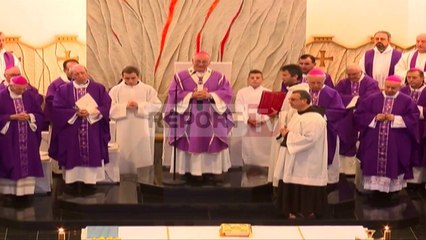 Report TV - Përcillet me nderime në banesën e fundit monsinjor Luçiano Avgustini