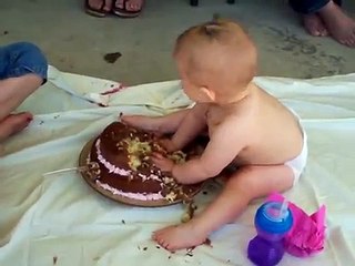 First-Birthday-Cake---Funny-Baby