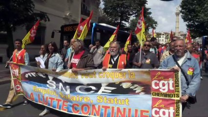 Loi travail: opération "péage gratuit" de la CGT à Marseille