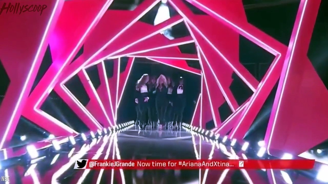 Ariana Grande & Christina Aguilera Perform ‘Dangerous Woman’ Together & It’s AMAZING!