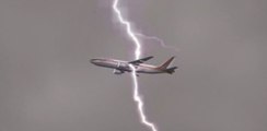 Amazing Airplane Struck By Lightning - Then What Happens ?