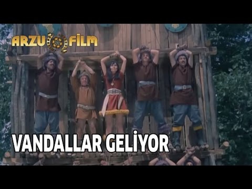 Tarkan - Vandallar Geliyor !