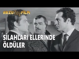 Silahları Ellerinde Öldüler | Ekrem Bora & Fikret Hakan - Siyah Beyaz Filmler