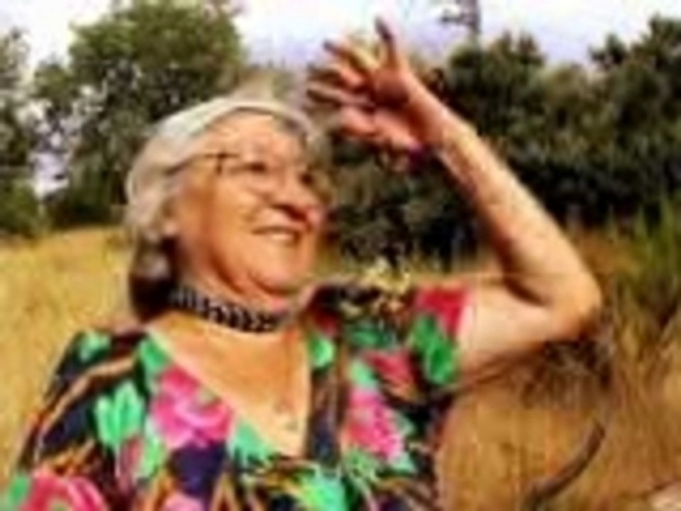 Humour Mamie Surveille Bébé