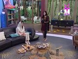 See What Happened When Shaista Opened the Purse of Reham Khan In Live Show