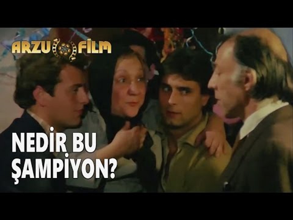 Hababam Sınıfı Dokuz Doğuruyor - Nedir Bu Şampiyon?
