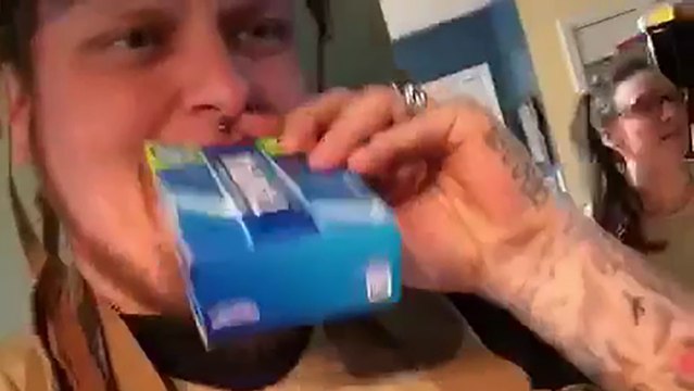 Cet homme a trouvé la solution quand sa femme est de mauvaise humeur !