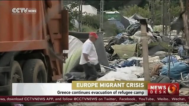 Greece continues evacuation of refugee camp