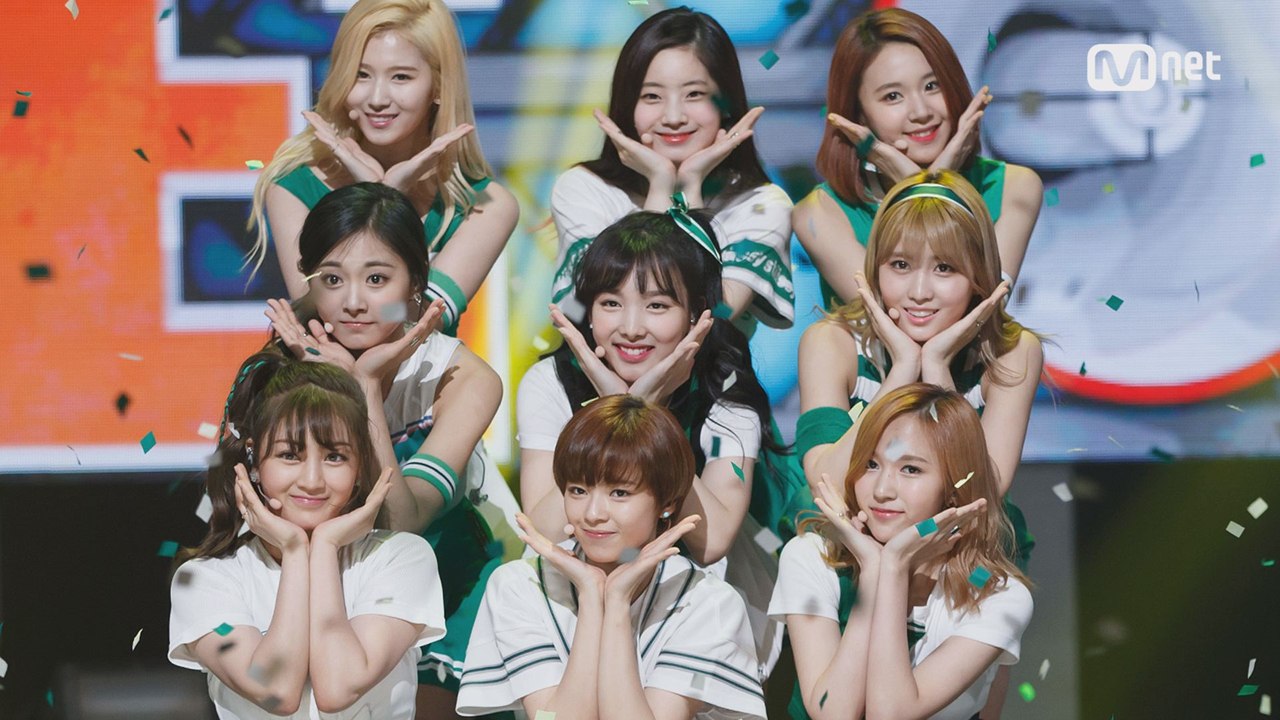 '1위' 소녀들의 신나는 응원가 'TWICE'의 'Cheer Up' 무대