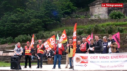 Quimper. 700 manifestants, la gare bloquée