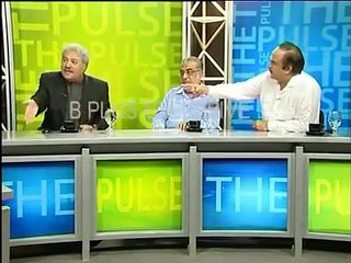 Naeem ul Haq Of PTI Throws The Glass at Jamil Soomro In Live Show