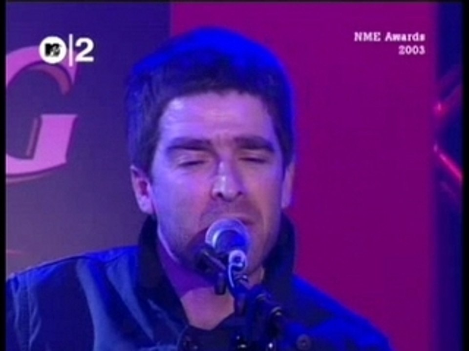 Oasis - Wonderwall (Live On MTV 2  Music Awards 2003)