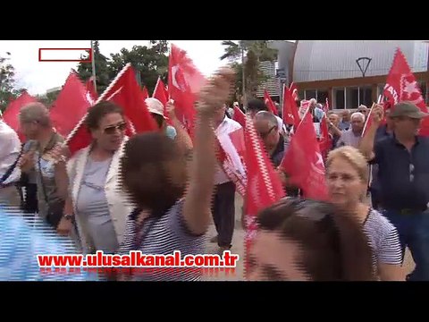 Vatan Partisi üyeleri Almanya Başkonsolosluğu önünde eylem yaptı