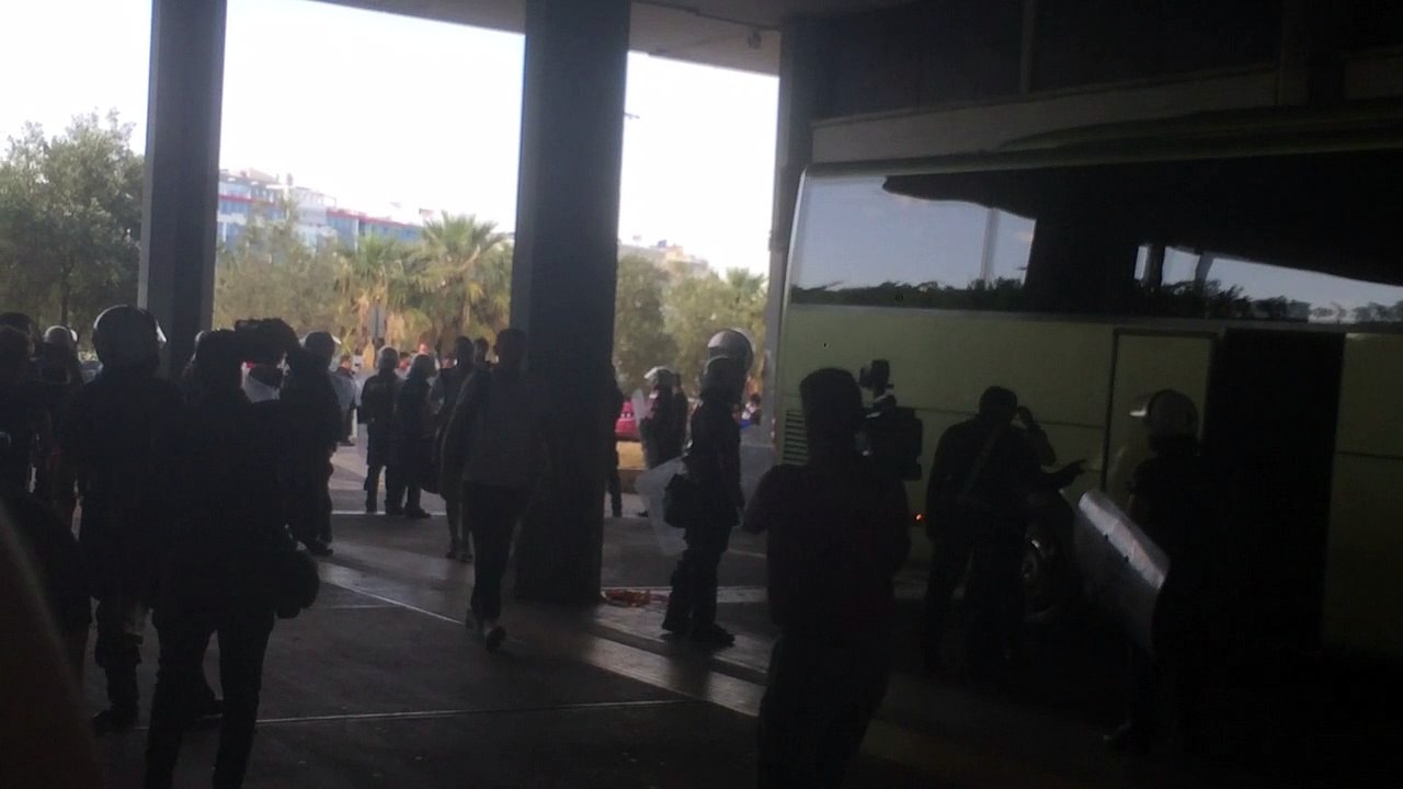 Άφιξη της αποστολής του Ολυμπιακού στο ΣΕΦ