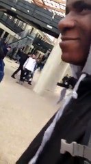 Un renois s'embrouille avec un rebeux Mdrrrr