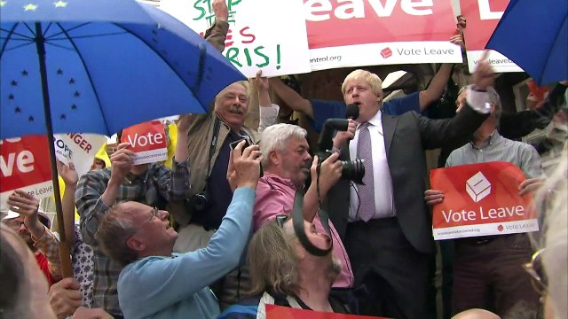 Vote Remain campaigners try to drown out Boris in Winchester