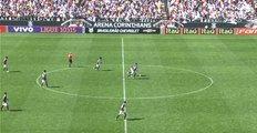 Pode isso? Jogadores da Ponte tentam sair jogando sem o Corinthians em campo