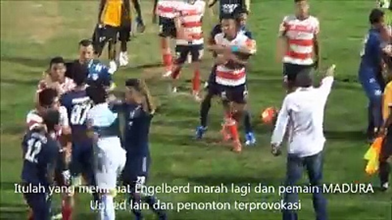Kericuhan Antar Pemain Madura United & Arema