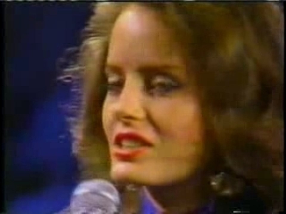 Cecilia Bolocco - Miss Universe 1987, interview