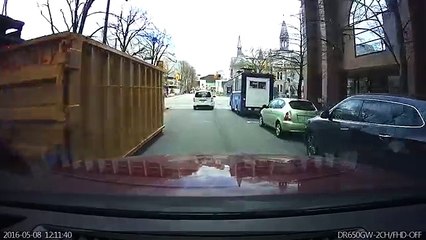 Ottawa Red Light Runner Pulled Over