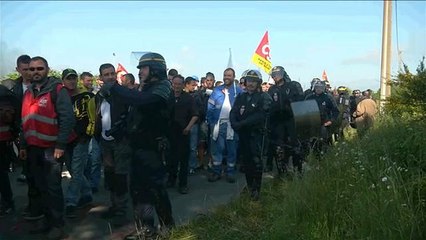 Le dépôt pétrolier de Donges évacué par les forces de l'ordre - Le 27/05/2016 à 15h40