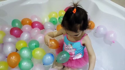 Playing in the Balloon Bath! Peppa Pig swimming costume   Pretty Balloons Song