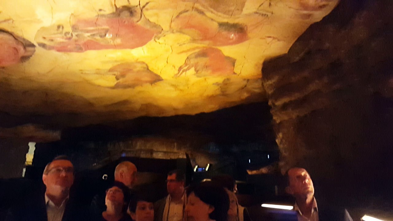 Visite de la grotte d'Altamira par le conseil d...