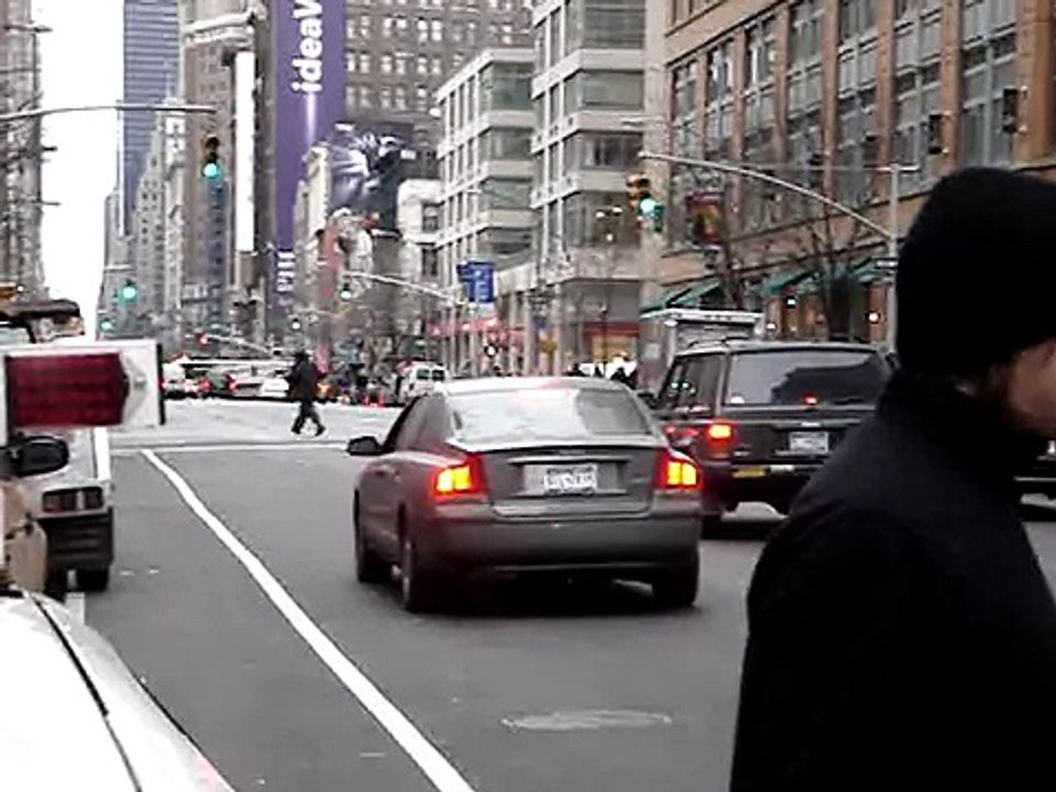 Filming of car crash scene for The Bourne Ultimatum in NYC in late March 2007
