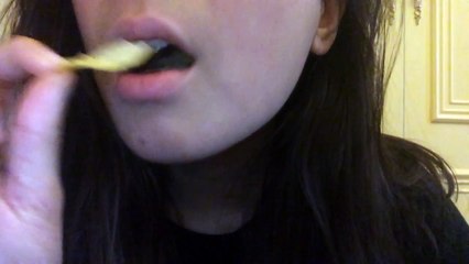 asmr eating crisps and catch up ramble !!