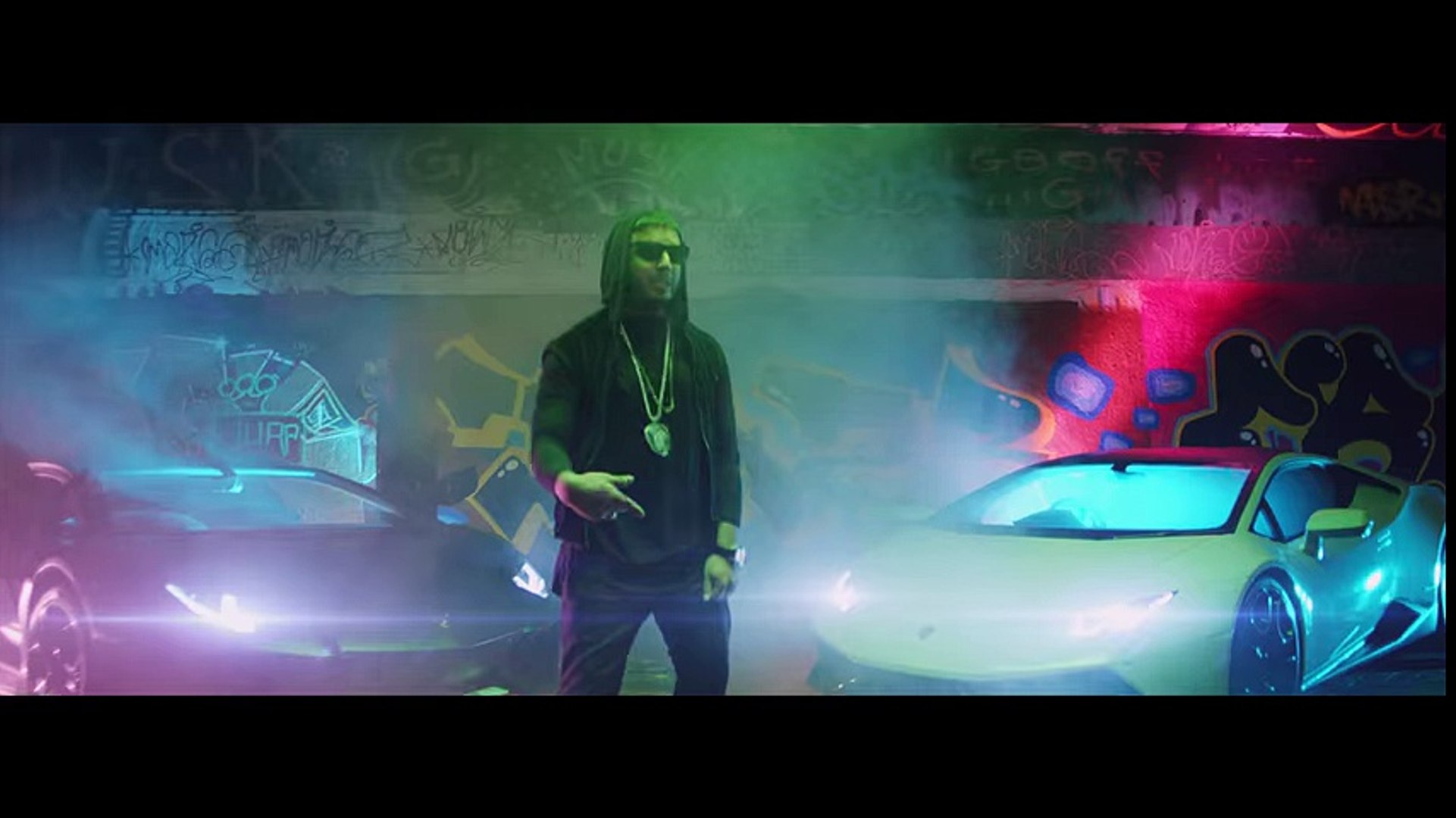⁣Imran Khan - Hattrick X Yaygo Musalini (Official Music Video) - YouTube