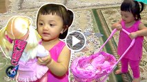 Lucunya Arsy Ngemong Boneka Bayi - Cumicam 27 Mei 2016