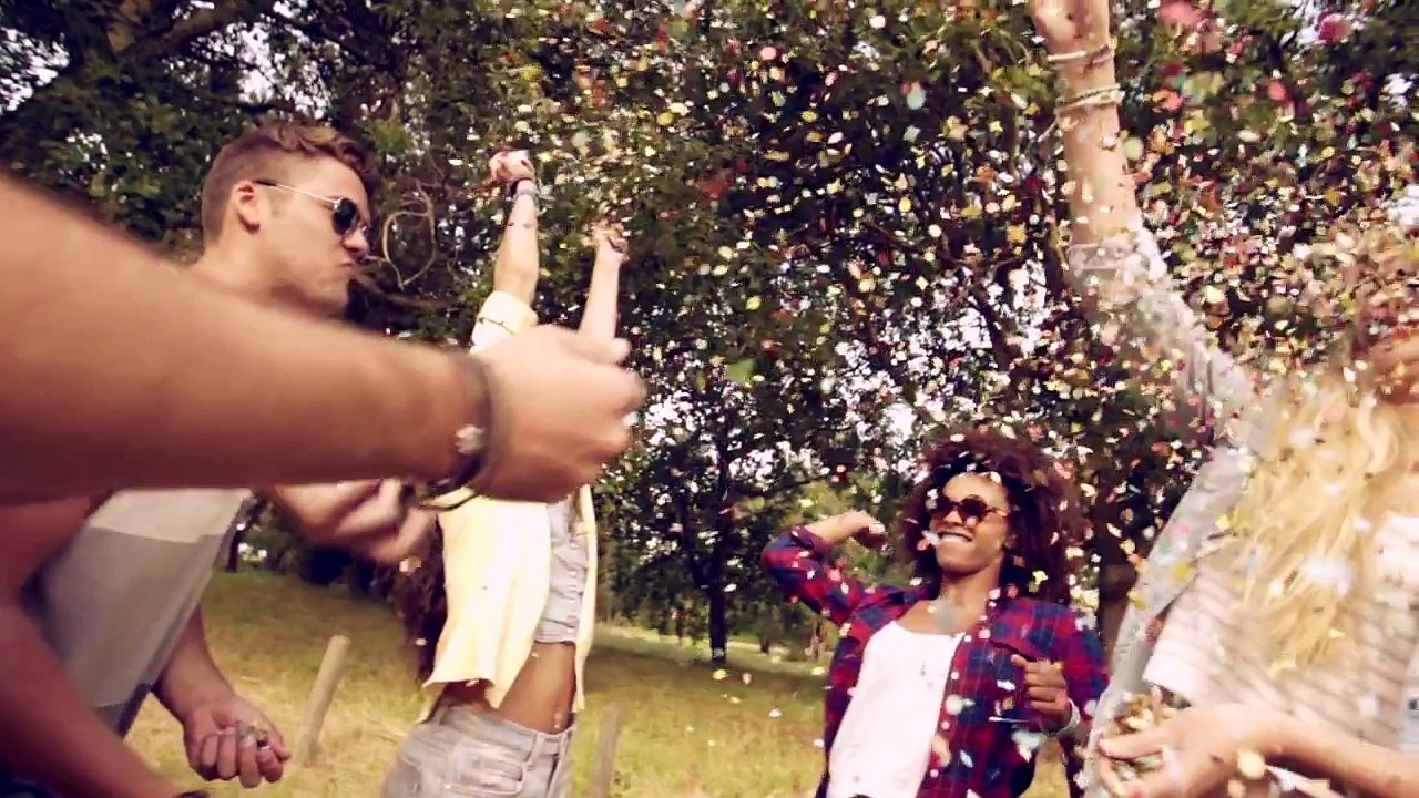 Eminem - Lose Yourself (Official Music Video)