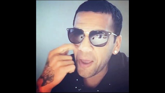 Dani Alves Informs Pele That He Has More Titles Than Him!
