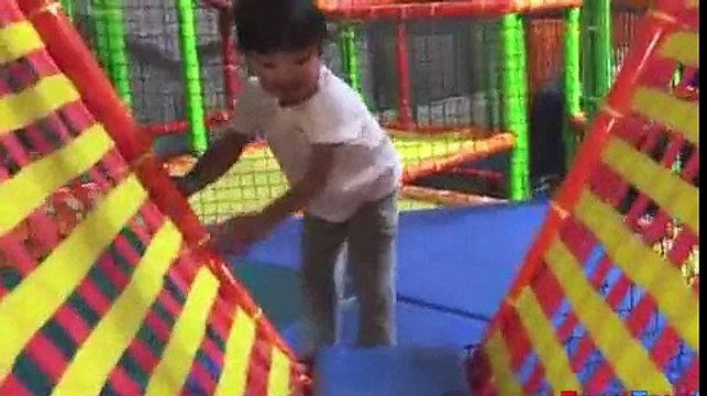 Indoor Playground Family Fun Play Area for kids Giant inflatable Slides Children Play Center 2